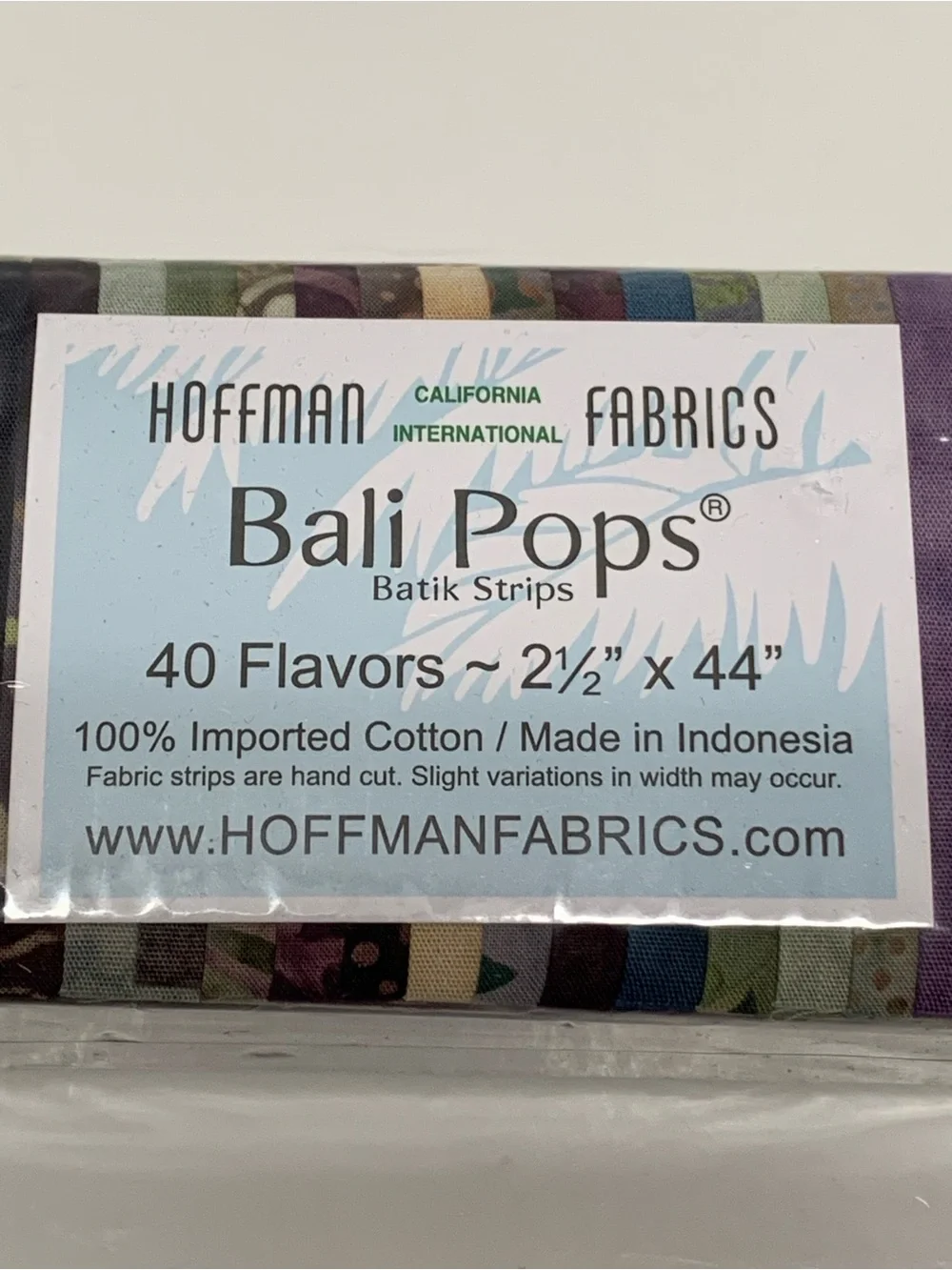 Hoffman Fabrics Bali Pops Zinfandel 40 Strips 2.5” x 44” Batik Fabric NWT - Picture 2 of 7